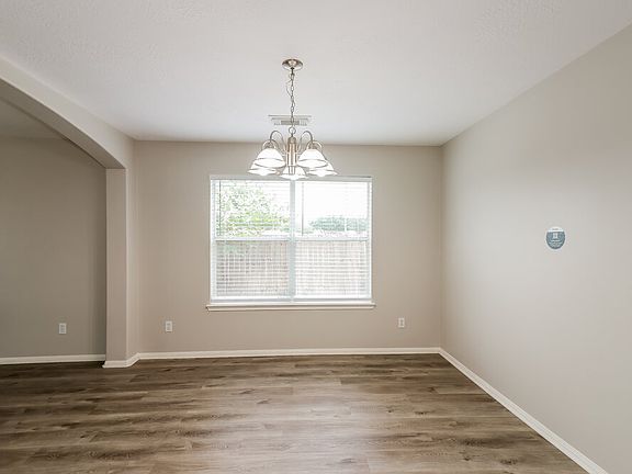 5th image of 15503 Gallant Ct
