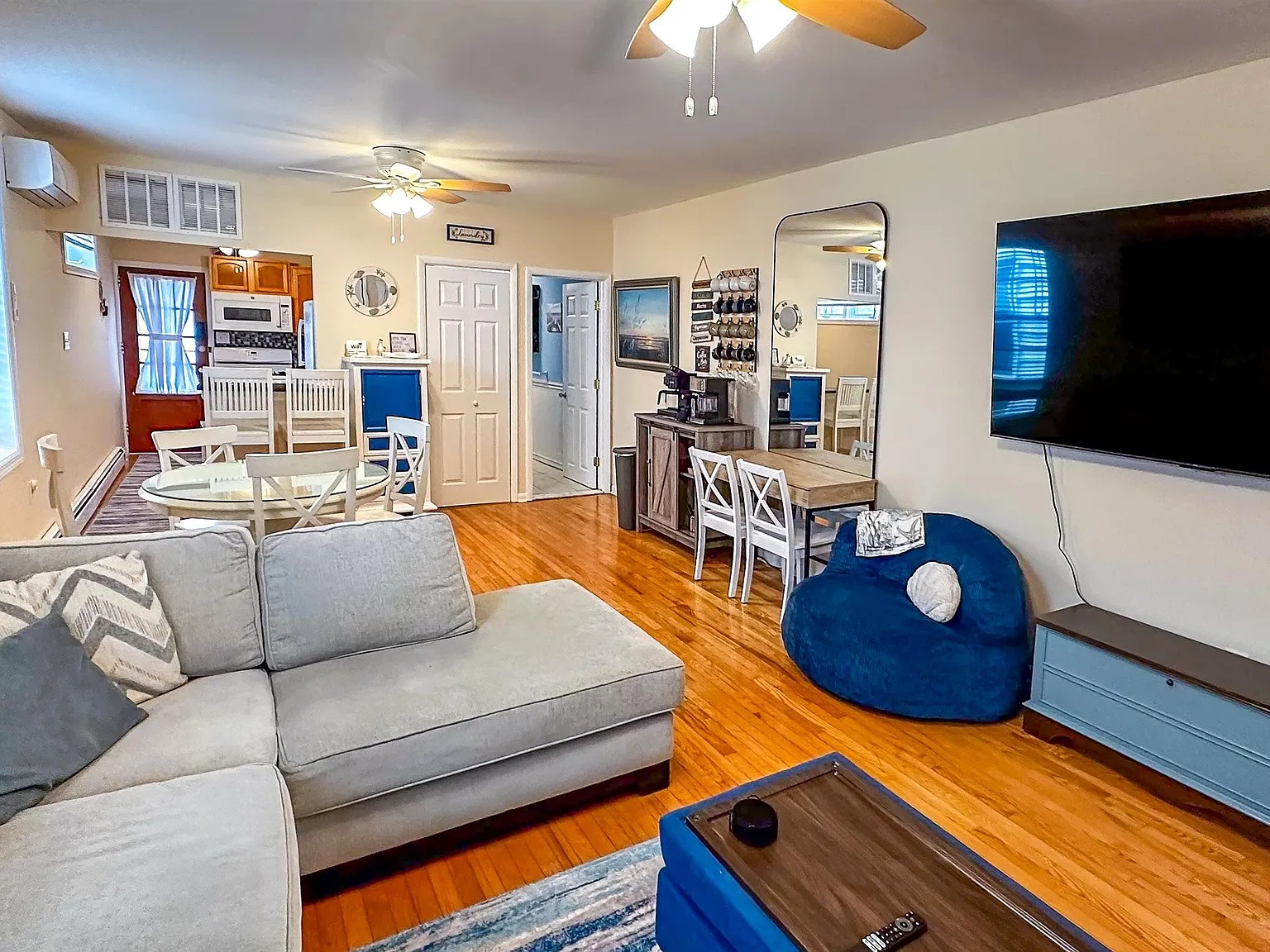 2 bed, 1.0 bath, $1,700 — Photo 4