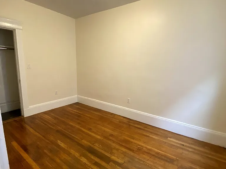 115 Norway St — Photo 4
