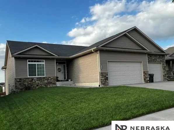 9250 Eagleton Ln, Lincoln, NE 68505