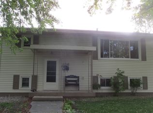 126 2nd Ave SW, Wells, MN 56097