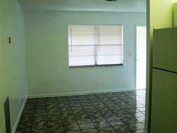 4th image of 2889 SW 19th Ct