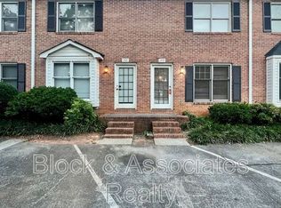 1419 King Charles Dr, Clemmons, NC 27012