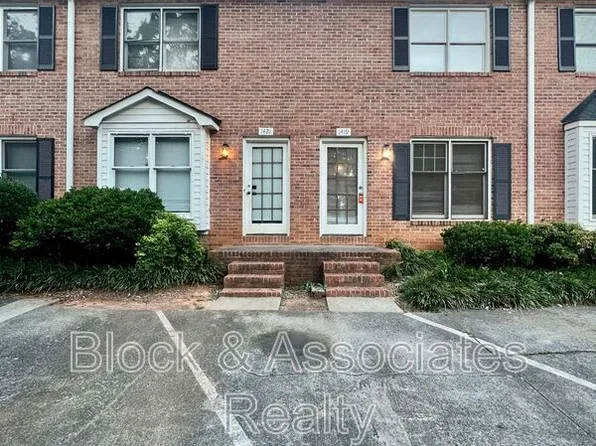 1419 King Charles Dr, Clemmons, NC 27012