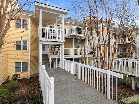 2nd image of 1850 Atlantic Dr Unit 423