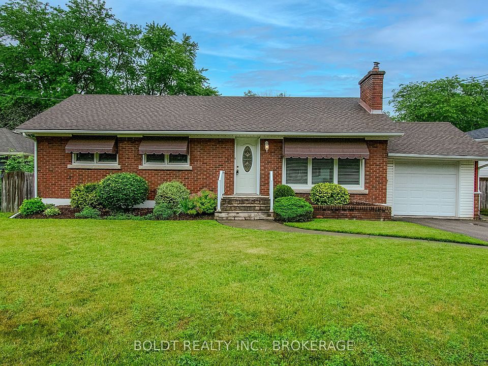 1st image of 25 Elm Ridge Dr