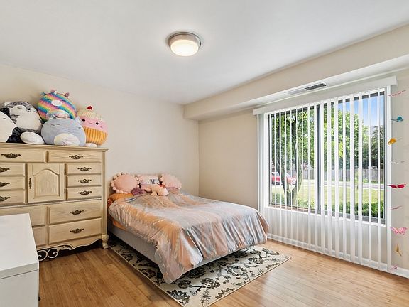 4th image of 2005 Valencia Dr APT 109D