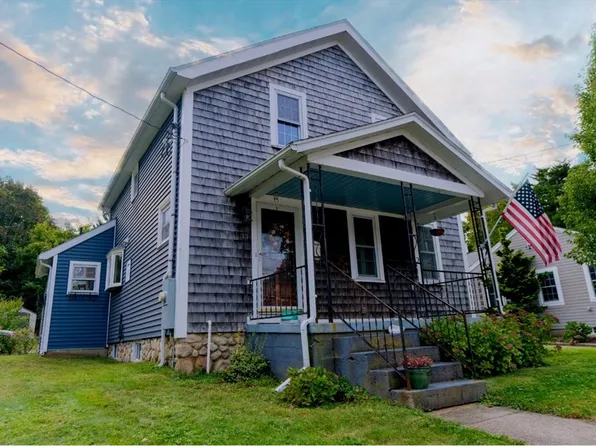 33 Maple St, Kingston, MA 02364