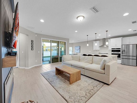 5th image of 161 Goldcrest Way