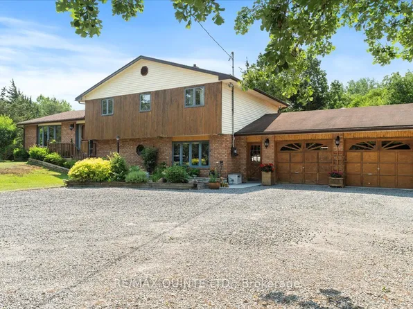 338 Sunrise Dr, Prince Edward County, ON K8N 4Z7