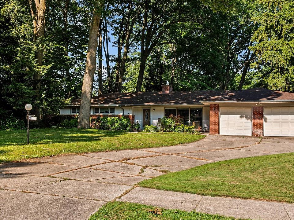 1st image of 23251 Cass Ave