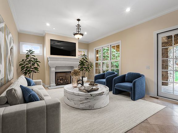 4th image of 1101 Thora Ct