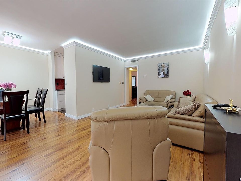 1st image of 215 N Kenwood St APT 103