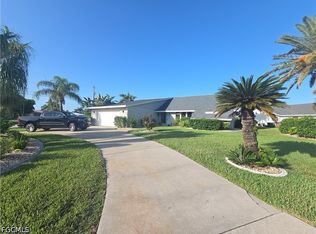 1922 SE 26th Ter, Cape Coral, FL 33904