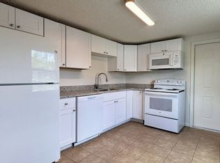 7059 Brentford Rd APT A, Sarasota, FL 34241