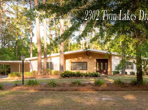 2302 Twin Lakes Dr, Bainbridge, GA 39819