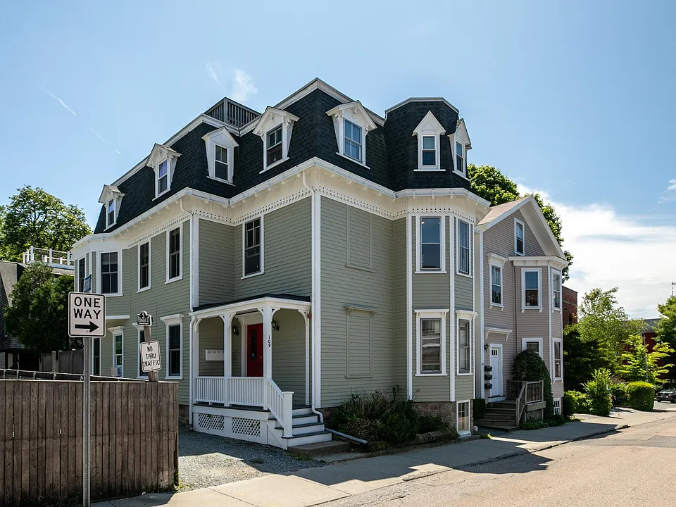 109 Church St #4