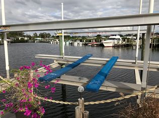 201 Denmark Dr, Ellenton, FL 34222