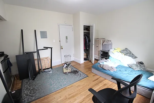 Rented by Luxor Homes & Investment Realty | media 36