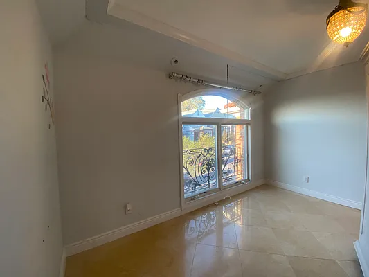 Rented by E Realty International Corp | media 36