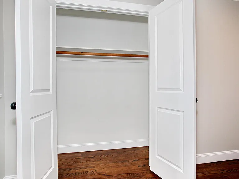 611 Kingsland Ave — Photo 8
