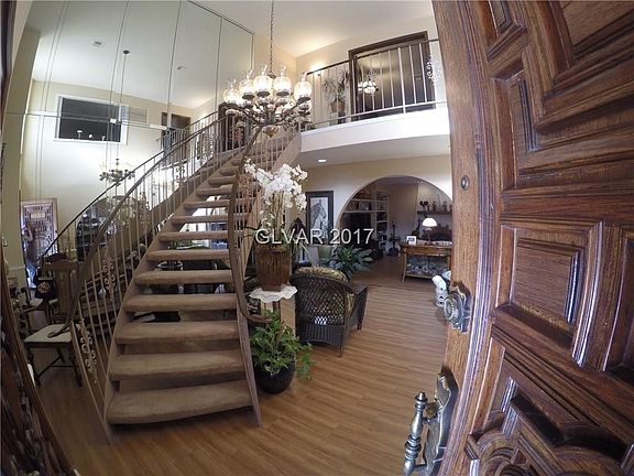 4th image of 1050 Eastridge Way