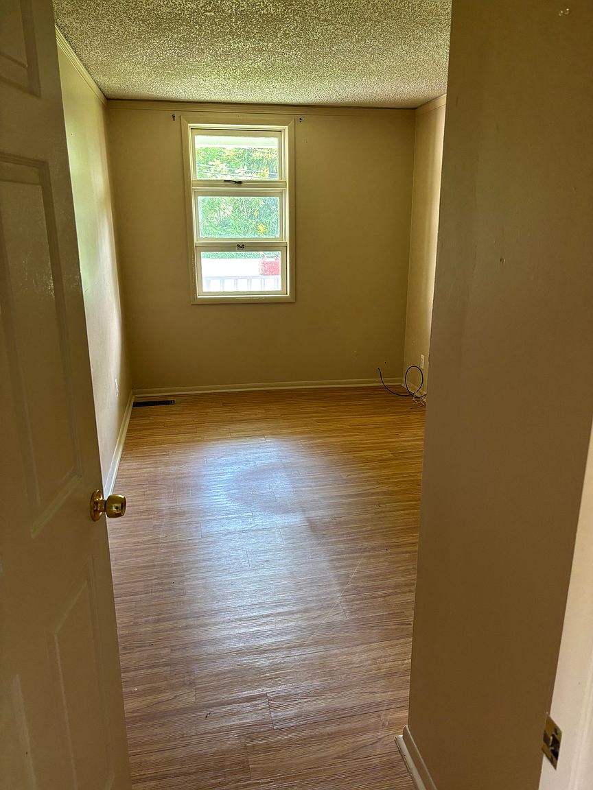 147 Myers Rd Apt 1, photo 8