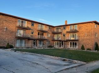 18539 Christina Dr #12, Lansing, IL 60438