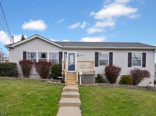 115 Allen St, Netcong, NJ 07857