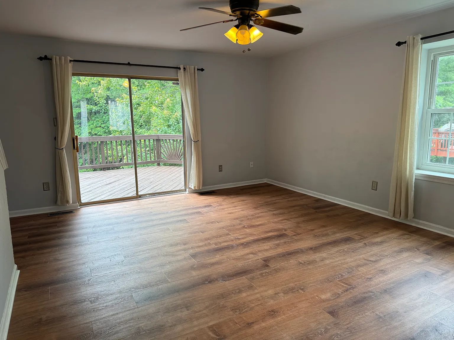 4 bed, 2.5 bath, 1593 sqft, $2,550 — Photo 3