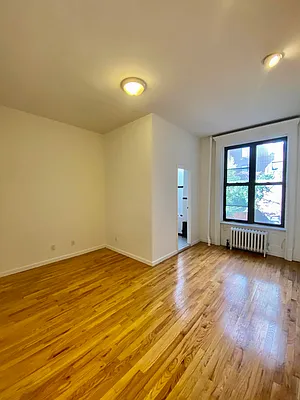 Rented by Avenues Real Estate | media 15