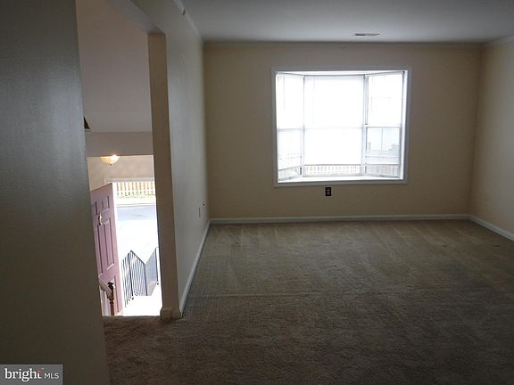 4th image of 513 Westminster Ln