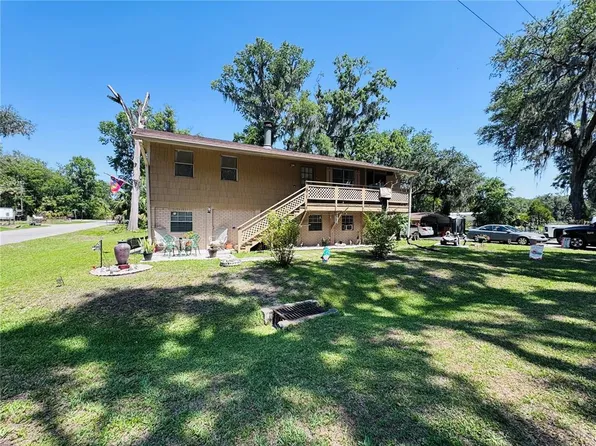 2073 County Road 428, Lake Panasoffkee, FL 33538