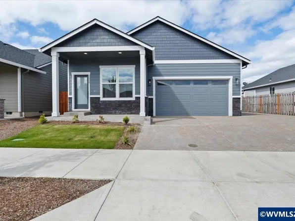 1026 Sassafras St, Independence, OR 97351
