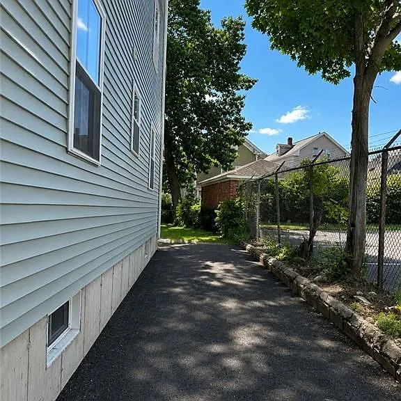 134 Florence St #2 — Photo 14