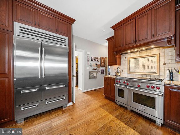 4th image of 22 Stonebridge Dr