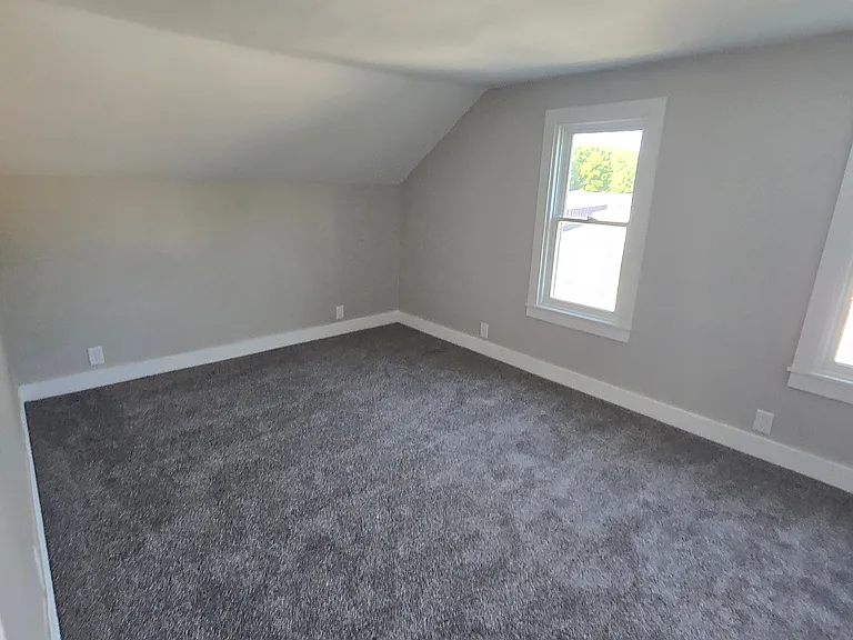 2118 Ohio St — Photo 10