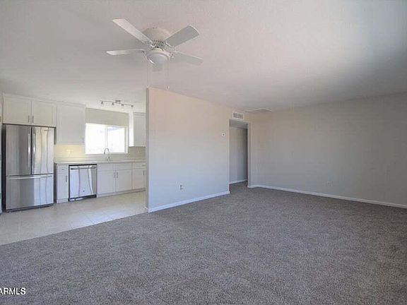 2nd image of 2535 E Southgate Avenue