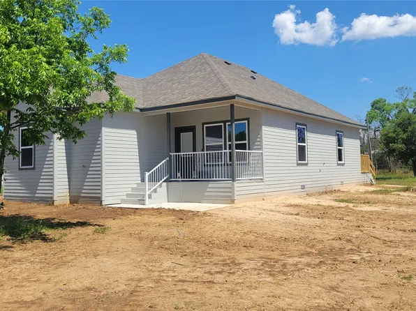 2702 Avenue C, Brownwood, TX 76801
