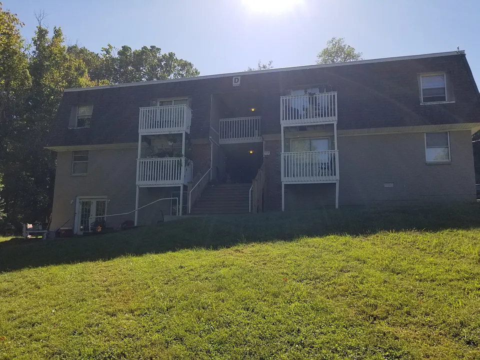 150 Mayhew Rd #D3