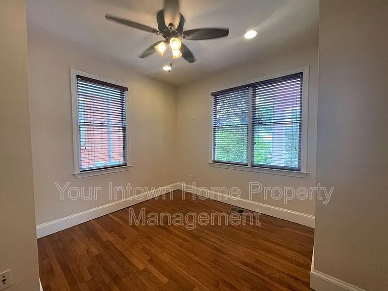 639 Somerset Ter NE — Photo 14