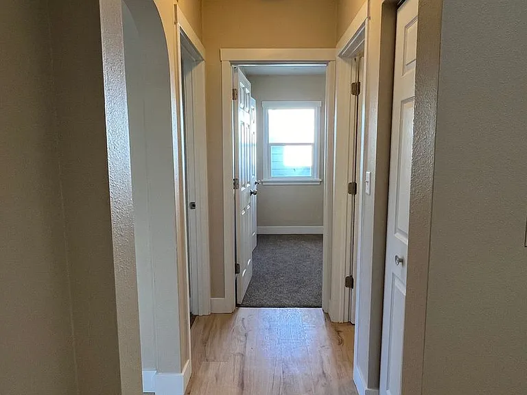 144 S 14th Ave — Photo 10