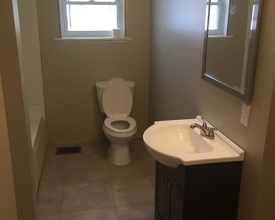 1st image of 25 Fort Covington St APT 4