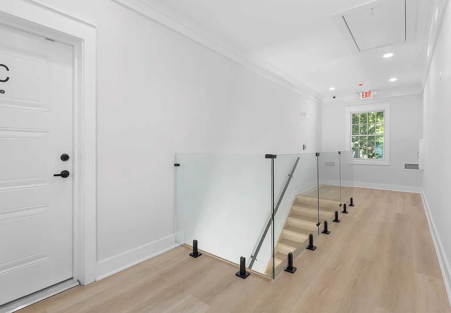 2 bed, $4,000 — Photo 3