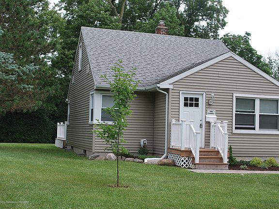 2nd image of 606 Cornell Ave