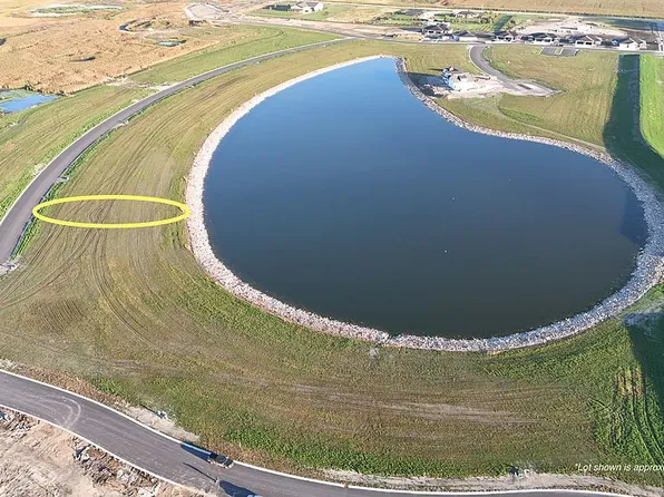 126 Josie Dr N, Aberdeen, SD 57401