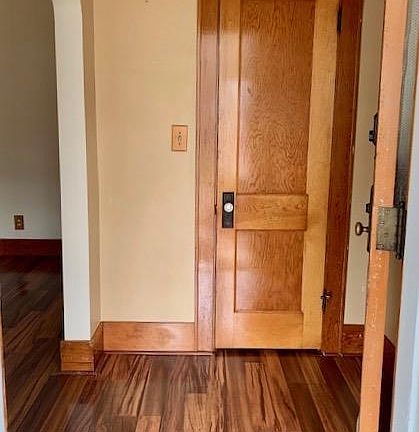 Entryway & Coat Closet