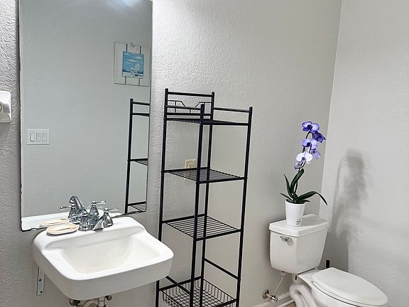 5th image of 5051 Tideview Cir #70