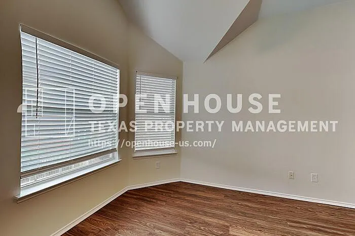 10005 Chadbourne Rd — Photo 40
