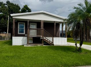 98 Poinsettia Dr, Fort Myers, FL 33905